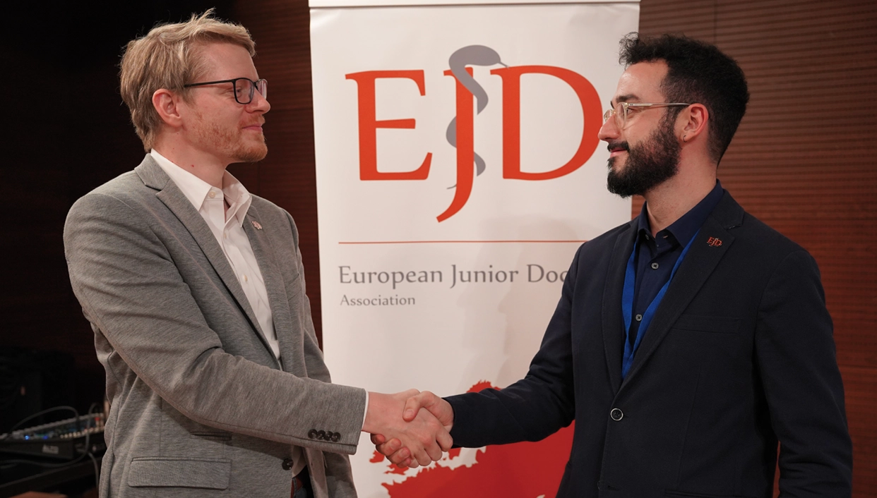 El español Dr. Álvaro Cerame, nuevo presidente de los médicos jóvenes de Europa (EJD)
