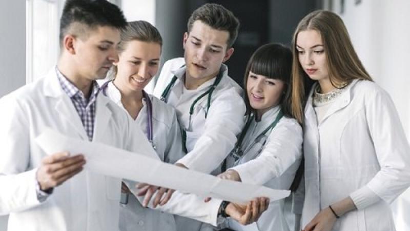 medicos_jovenes