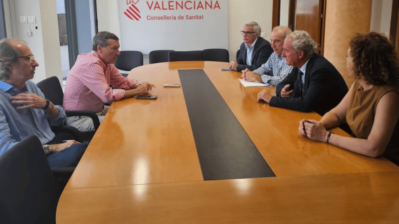 La OMC presenta el Certificado Médico de Defunción Electrónico al conseller de Sanidad de la Comunidad Valenciana