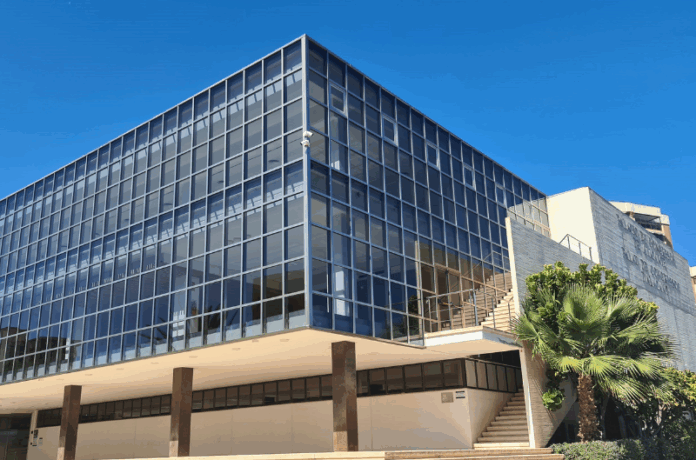 fachada-del-colegio-oficial-de-medicos-de-alicante