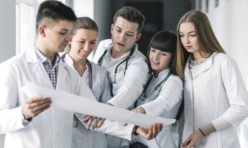 medicos_jovenes