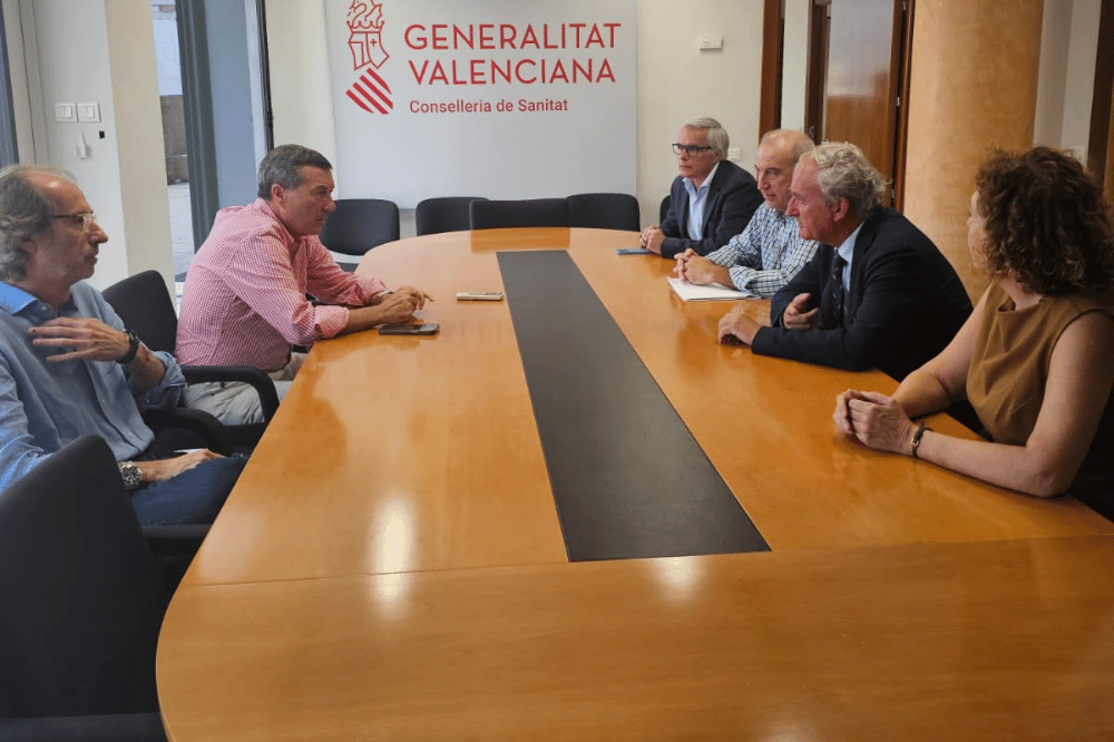 La OMC presenta el Certificado Médico de Defunción Electrónico al conseller de Sanidad de la Comunidad Valenciana