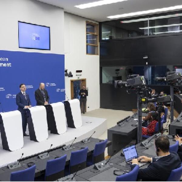 rueda de prensa PE