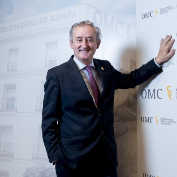 dr-tomas-cobo-photocall
