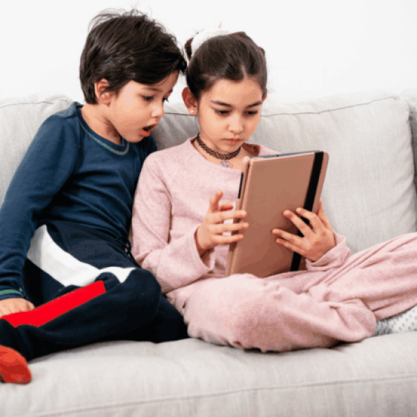 menores_con_tablet